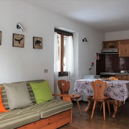 דירה Evette : Sole, Sport, Relax E Cibo Genuino ואלטורננקה